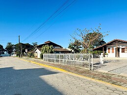 Casa Aconchegante na Lagoa de Ibiraquera