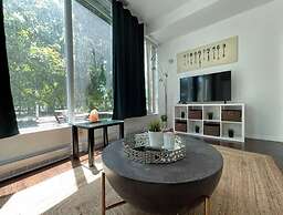 Enercare - Lakeshore Retreat