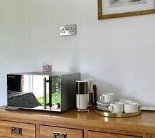 The Woodfarm Lodge - 3 Bedroom House With Parking