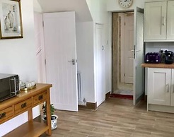 The Woodfarm Lodge - 3 Bedroom House With Parking