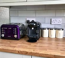 The Woodfarm Lodge - 3 Bedroom House With Parking