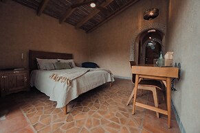 EL EQUIMITE HOTEL BOUTIQUE