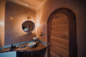 EL EQUIMITE HOTEL BOUTIQUE