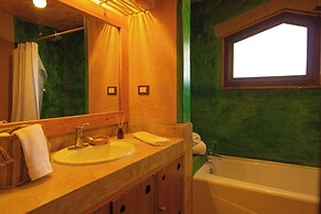 EL EQUIMITE HOTEL BOUTIQUE