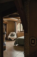 EL EQUIMITE HOTEL BOUTIQUE