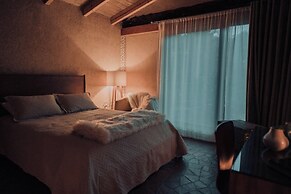 EL EQUIMITE HOTEL BOUTIQUE