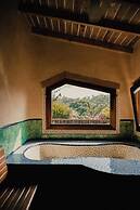 EL EQUIMITE HOTEL BOUTIQUE