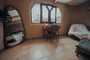 EL EQUIMITE HOTEL BOUTIQUE