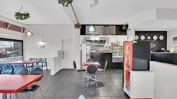 Christchurch Backpackers and Cafe