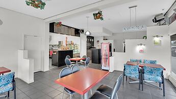 Christchurch Backpackers and Cafe