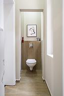 Gorgeous 2BR Condos Steps from Old Town