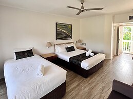 Mission Beach Lodge