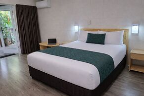 Mission Beach Lodge