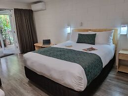 Mission Beach Lodge