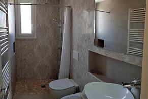 Villa Pescoluse With Pool and Sea View