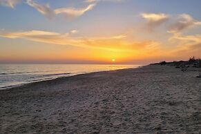 Villa Pescoluse With Pool and Sea View