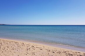Villa Pescoluse With Pool and Sea View