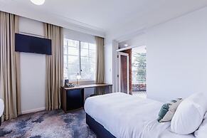 The Lakes Hotel, Rosebery