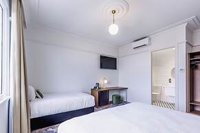 The Lakes Hotel, Rosebery