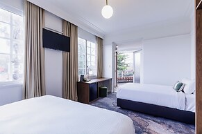 The Lakes Hotel, Rosebery