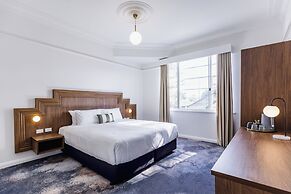 The Lakes Hotel, Rosebery