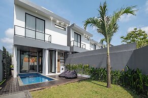 Private Villa Ayra 8F 10min MelastiBeach