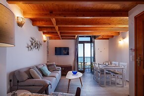Fortezza Sea Breeze Anne-2BR with view