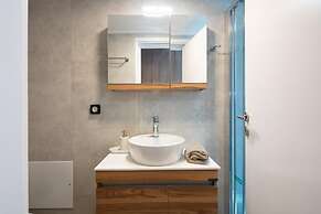 Fortezza Sea Breeze Anne-2BR with view