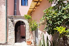 Fortezza Sea Breeze Anne-2BR with view