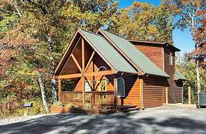 Lovely Cabin near GSMNP & Attractions