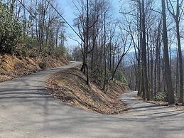 Lovely Cabin near GSMNP & Attractions