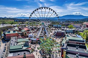 Lovely Cabin near GSMNP & Attractions