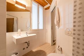 Viale Lecco 105 by Wonderful Italy