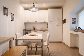 Viale Lecco 105 by Wonderful Italy