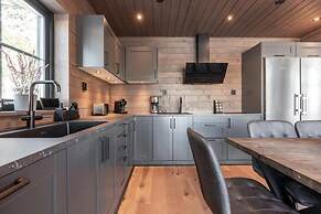 Idre Sky Mountain Lodge- Ski in Ski out