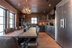 Idre Sky Mountain Lodge- Ski in Ski out