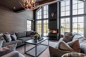 Idre Sky Mountain Lodge- Ski in Ski out