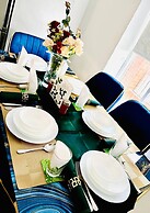 Stylish 3 BDR House With Free Parking Near Hulme