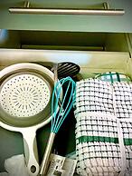 Stylish 3 BDR House With Free Parking Near Hulme