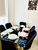 Stylish 3 BDR House With Free Parking Near Hulme