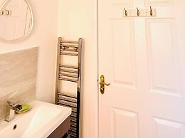 Stylish 3 BDR House With Free Parking Near Hulme