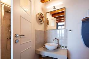 Fortezza Sea Breeze Eve-1BR & Sea View