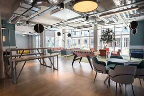 Student Only The West Wing