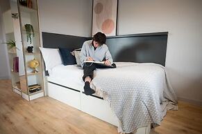 Student Only The West Wing