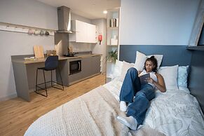 Student Only The West Wing