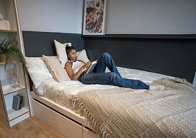 Student Only The West Wing