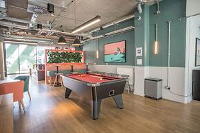 Student Only The West Wing