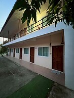 Rockwood house Resort and Thai massage