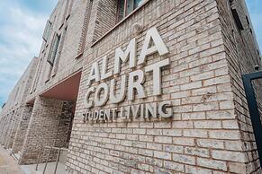 Alma Court