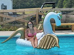 Farm Experience in a Beautiful Log Cabin